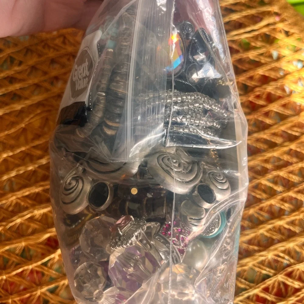 Colorful Beaded Jewelry Assortment - Picture 12 of 12